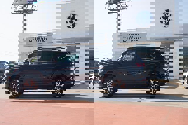 New 2026 Volkswagen Atlas SE image 2