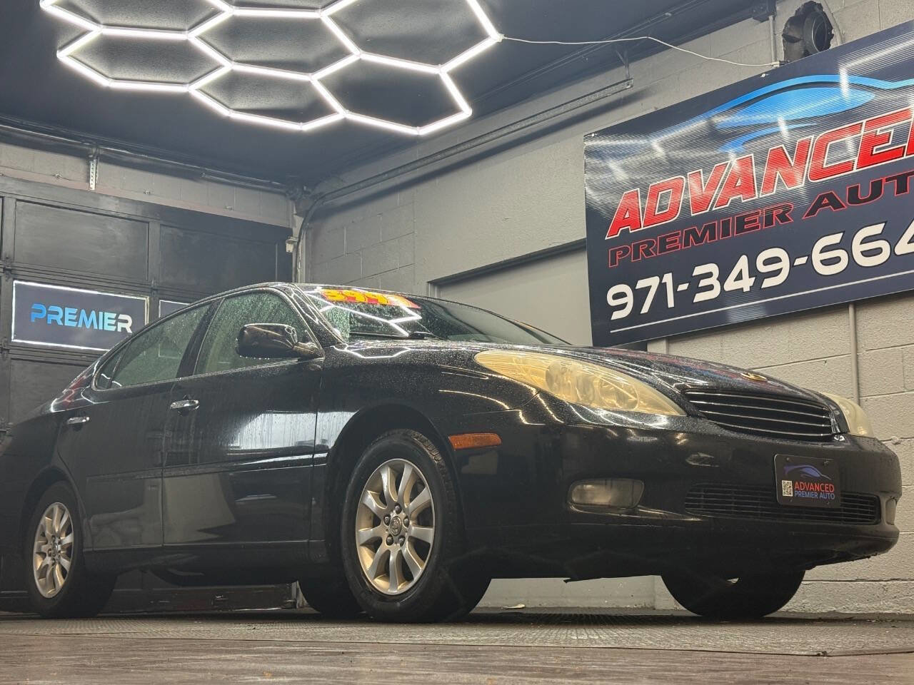 Used 2003 Lexus ES 330 FWD image 1