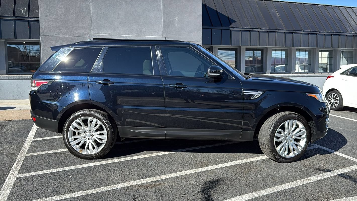 Used 2016 Land Rover Range Rover Sport HSE AWD/4WD image 2