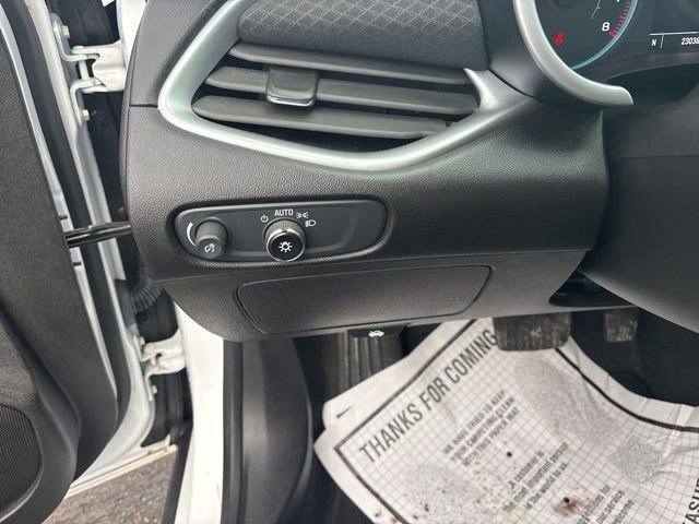 Used 2023 Chevrolet Malibu LT image 19