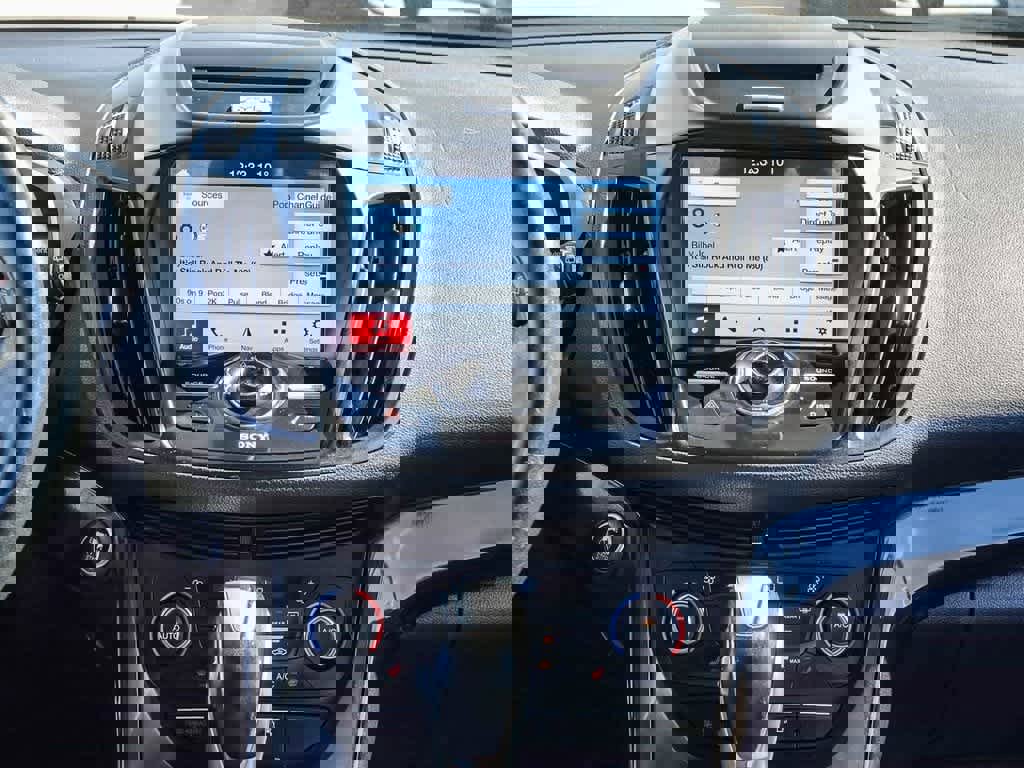 Used 2017 Ford C-MAX Energi Titanium image 12