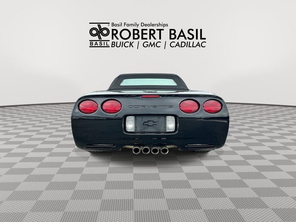 Used 2001 Chevrolet Corvette Convertible w/ Preferred Equipment Group2 RWD image 7
