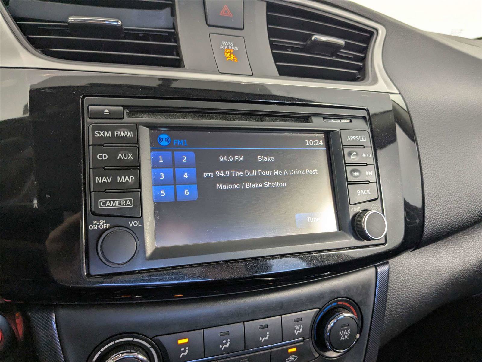 Used 2016 Nissan Sentra SR w/ Driver's Assist Package image 14