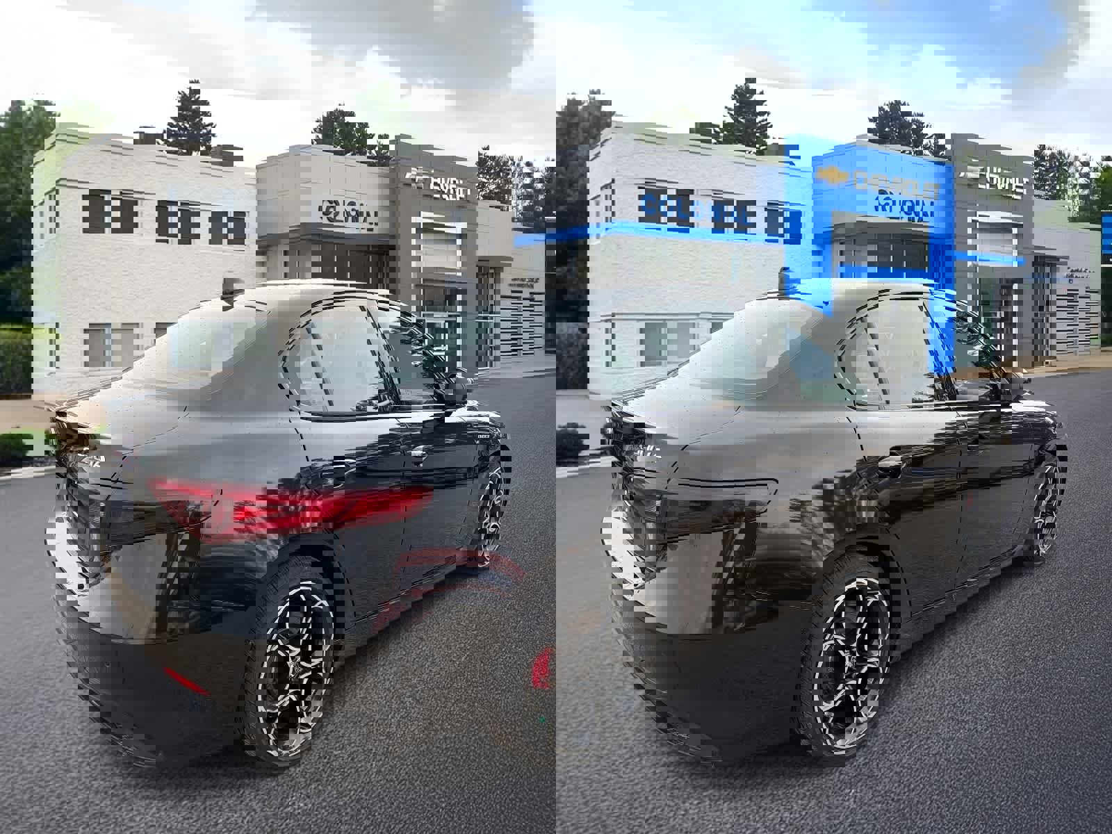 Used 2022 Alfa Romeo Giulia Veloce image 4