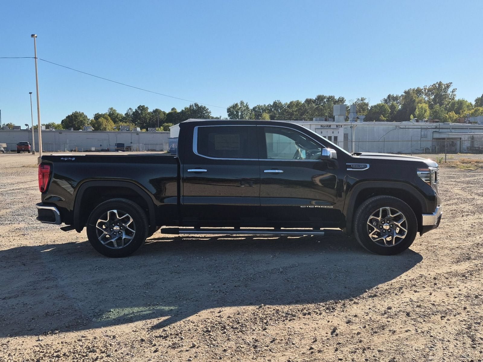 New 2026 GMC Sierra 1500 SLT w/ SLT Premium Package AWD/4WD image 7
