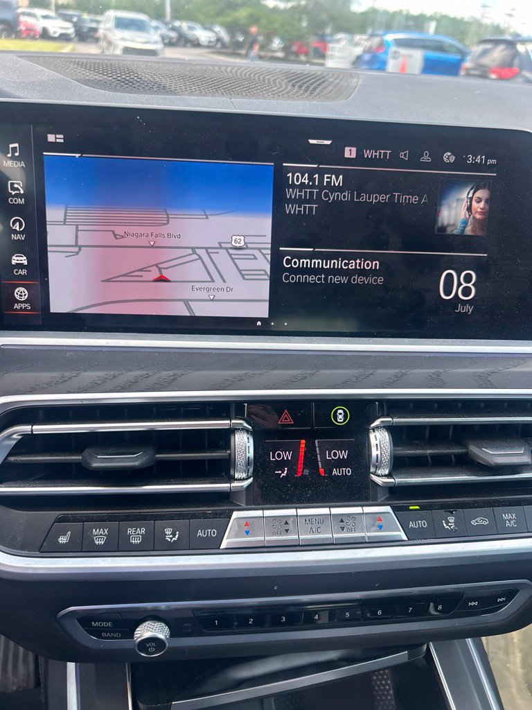 Used 2022 BMW X7 xDrive40i w/ Premium Package AWD/4WD image 9