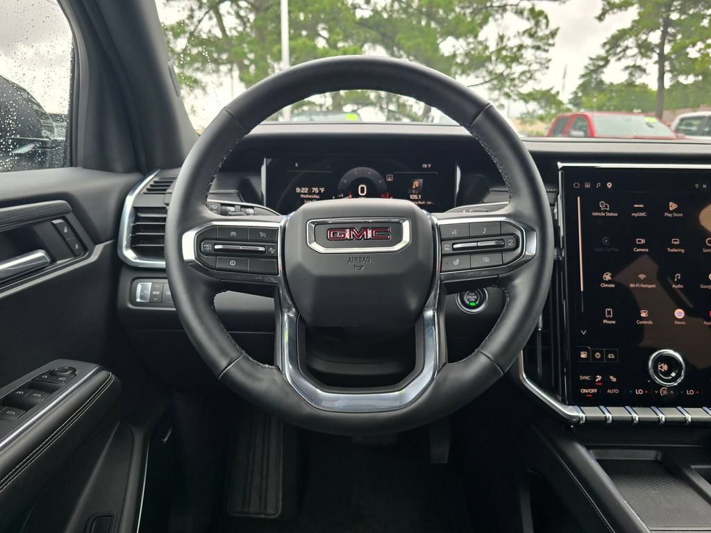 Used 2026 GMC Acadia Elevation w/ Elevation Premium Package FWD image 13