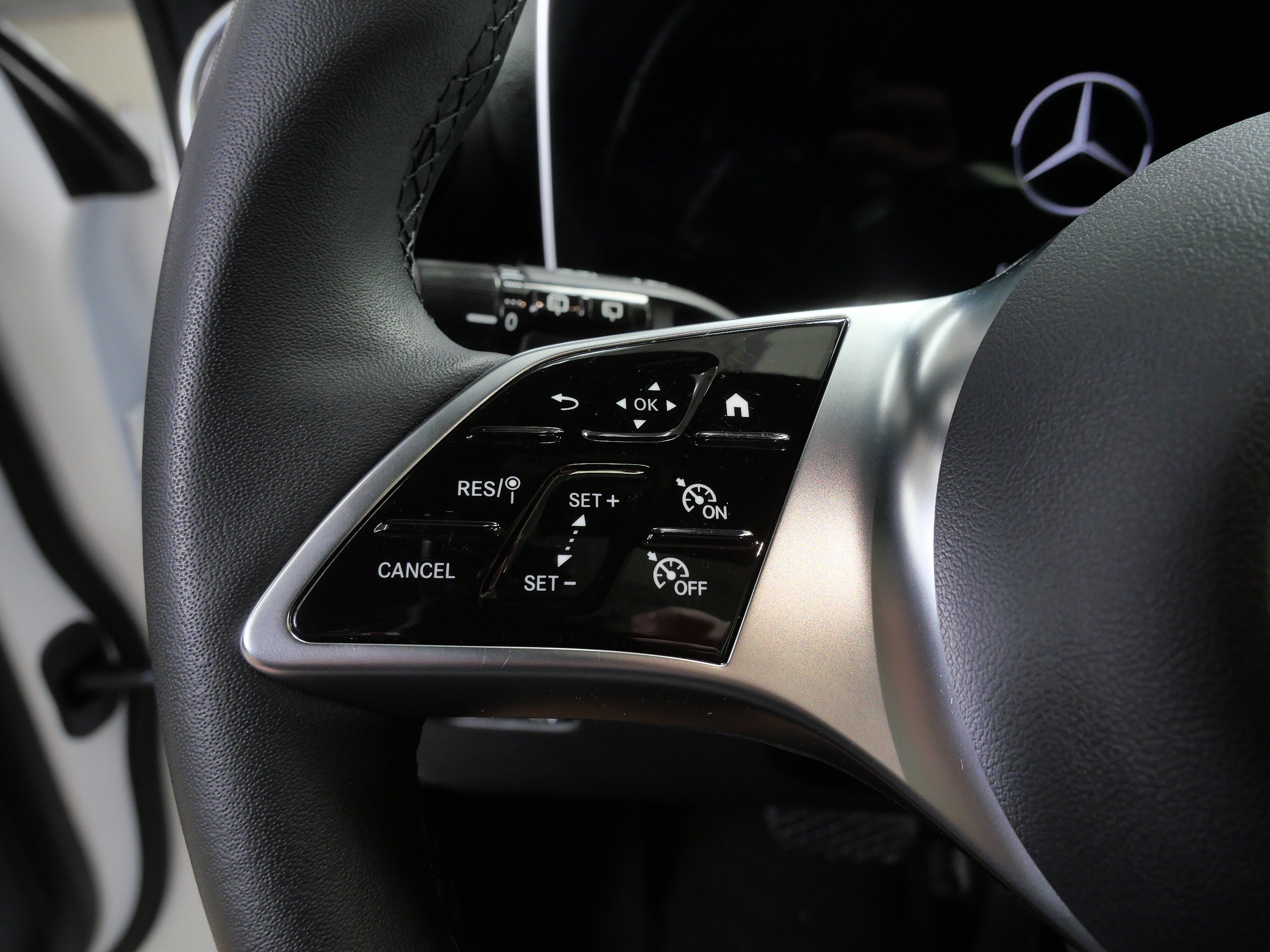 Certified 2026 Mercedes-Benz GLC 300 4MATIC image 24