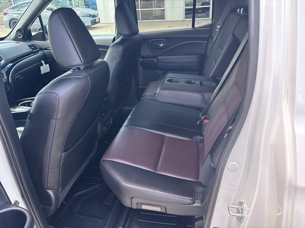 Certified 2025 Honda Ridgeline Black Edition image 27