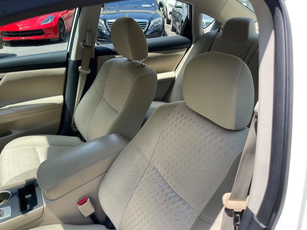 Used 2016 Nissan Altima 2.5 S w/ Power Driver Seat Package FWD image 16