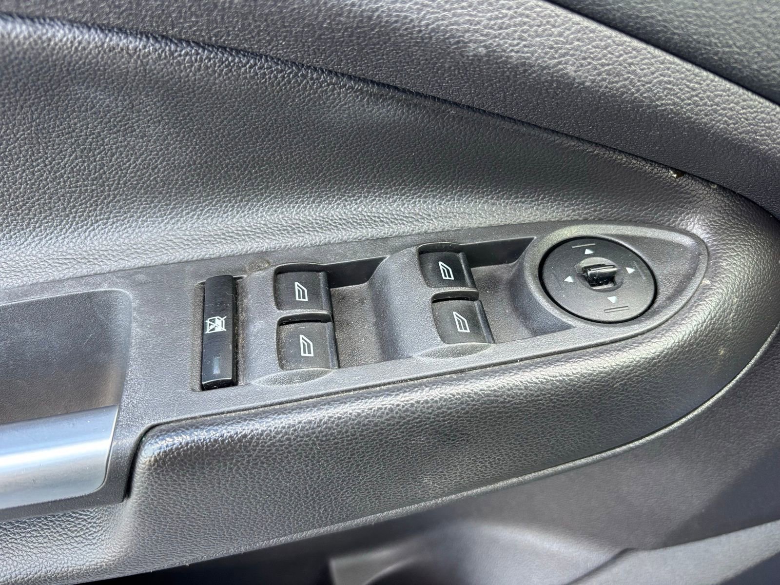 Used 2013 Ford Escape SE FWD image 12
