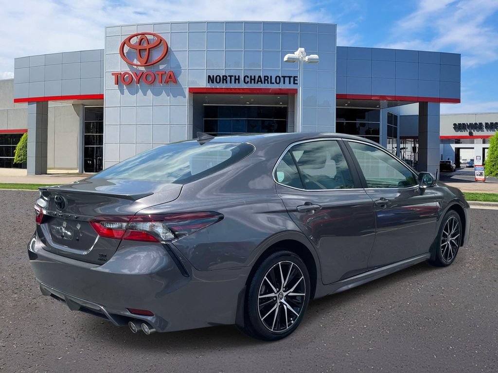 Used 2023 Toyota Camry SE w/ Cold Weather Package AWD/4WD image 8