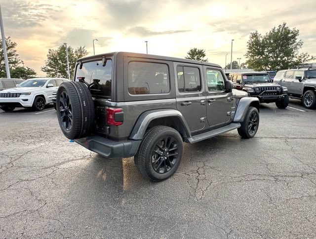 Used 2022 Jeep Wrangler Unlimited Sahara w/ Cold Weather Group AWD/4WD image 14