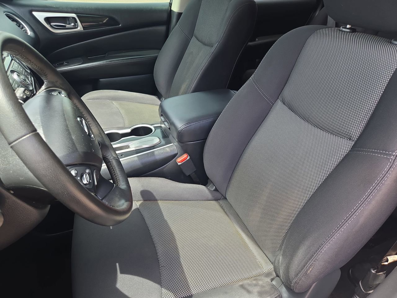 Certified 2020 Nissan Pathfinder SV FWD image 17