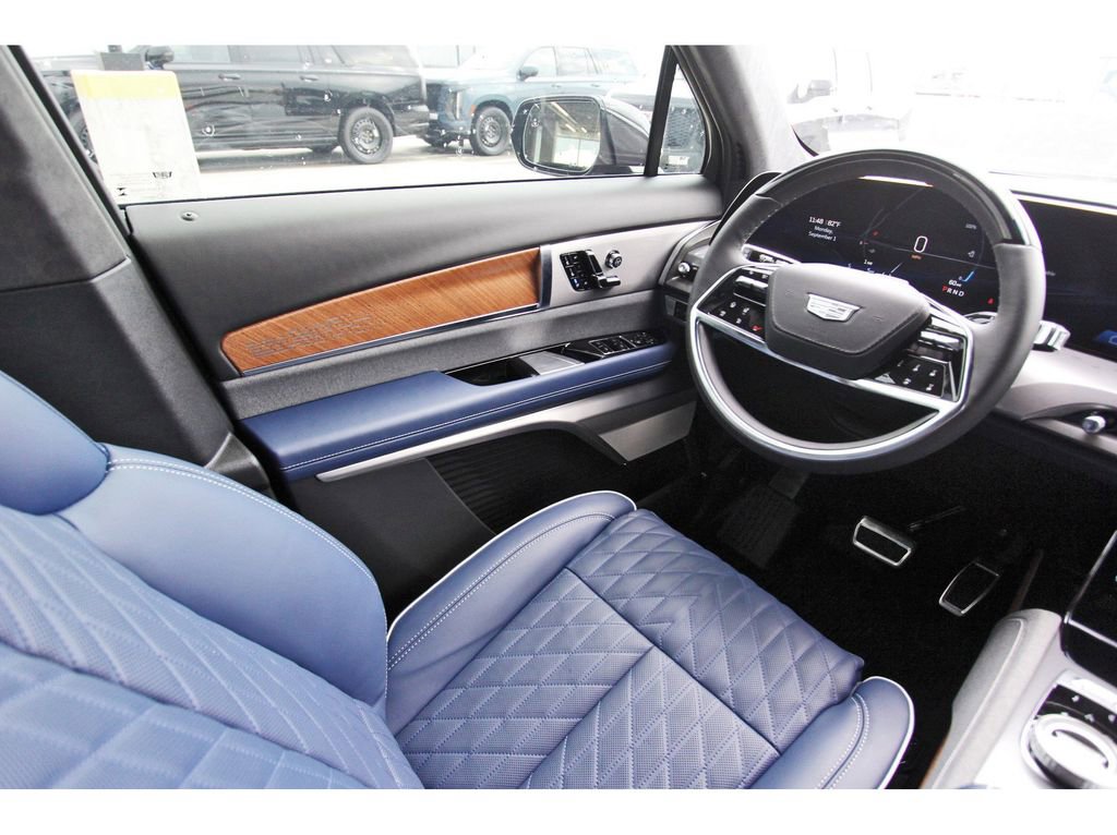 New 2026 Cadillac Vistiq Premium Luxury image 8
