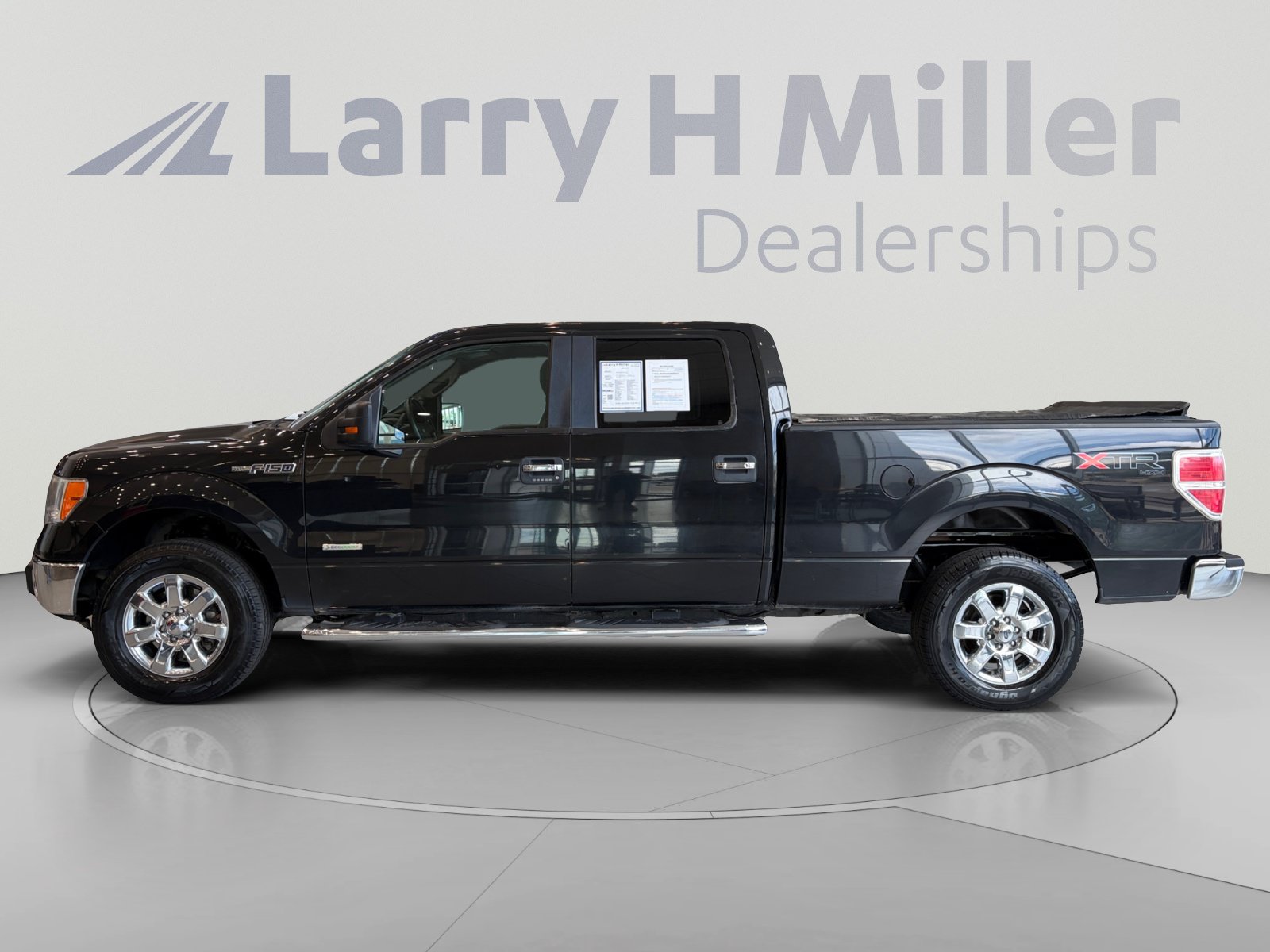 Used 2013 Ford F150 XLT w/ Luxury Equipment Group AWD/4WD image 2