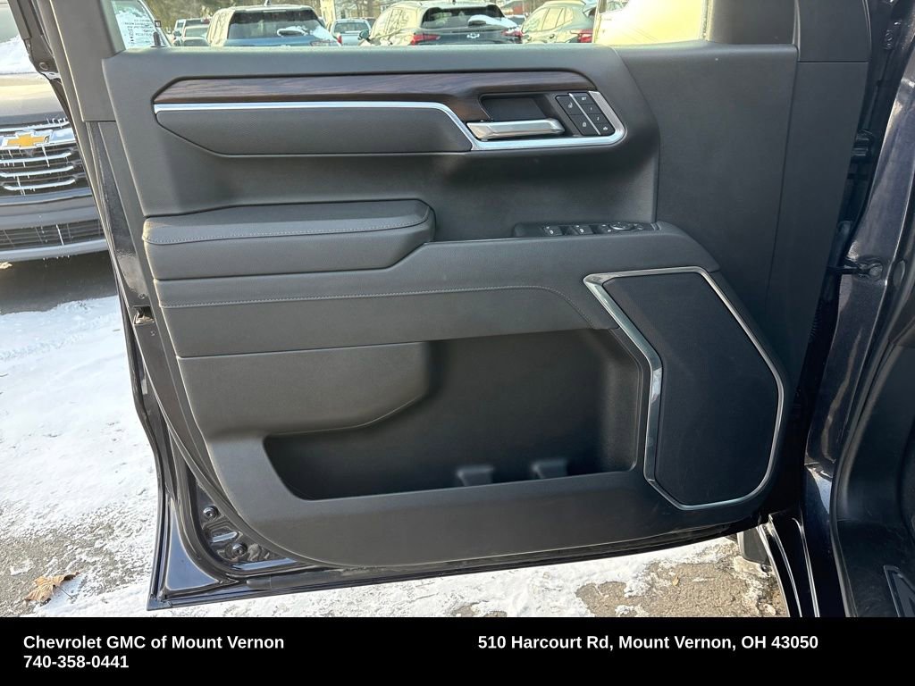 Used 2025 GMC Sierra 1500 SLT image 12