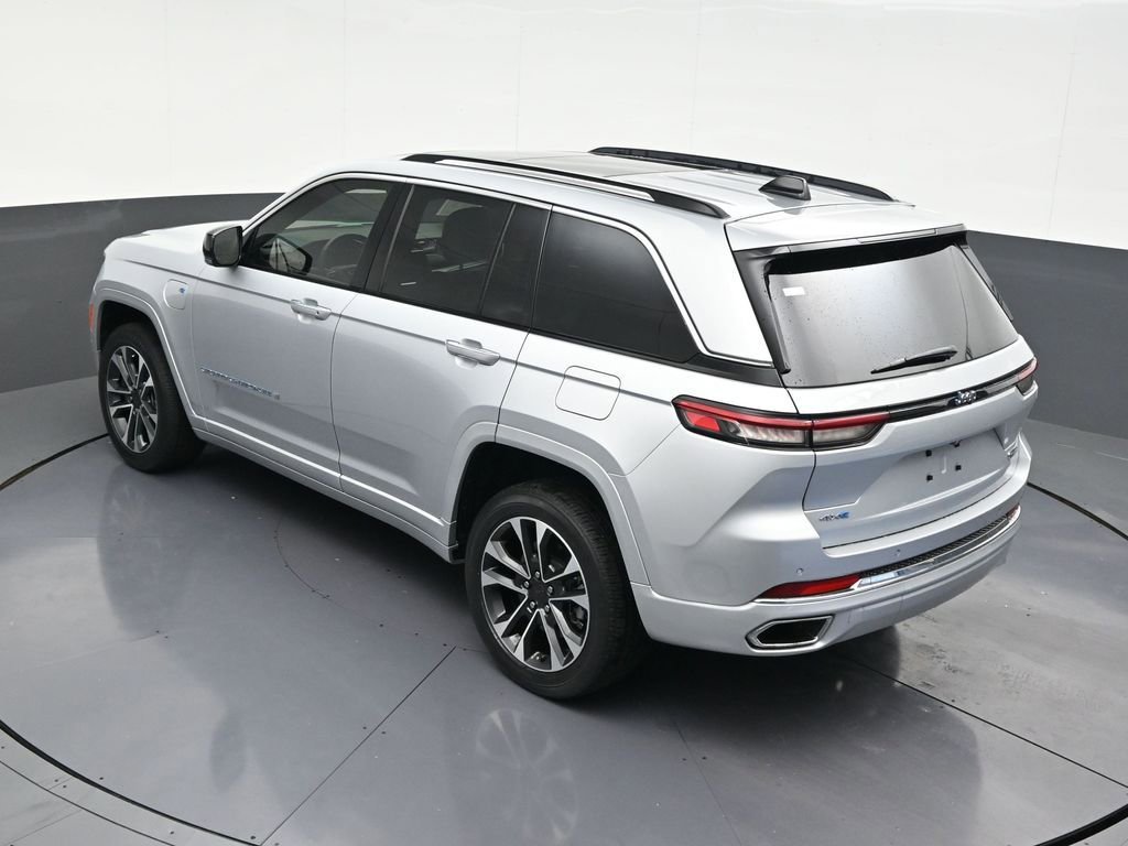 Used 2022 Jeep Grand Cherokee Overland AWD/4WD image 17