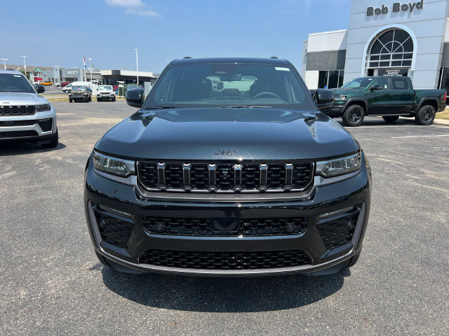 New 2026 Jeep Grand Cherokee Limited AWD/4WD image 2