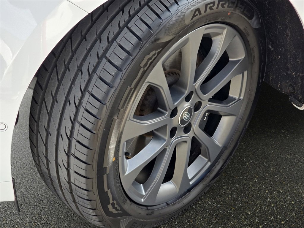 Certified 2024 Land Rover Range Rover Sport Dynamic SE image 34