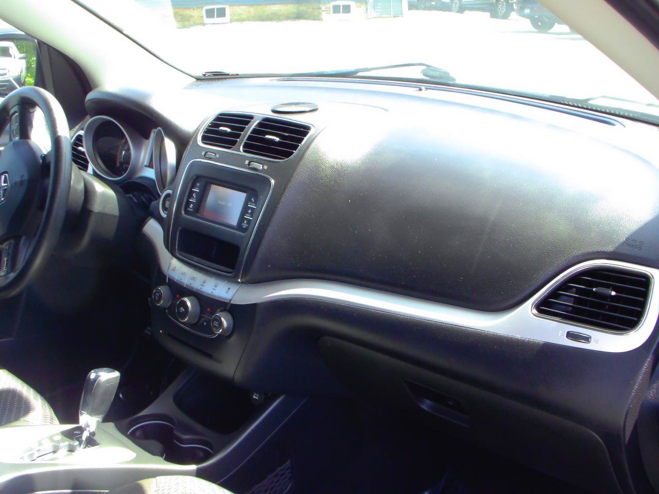Used 2020 Dodge Journey SE w/ Blacktop Package FWD image 24