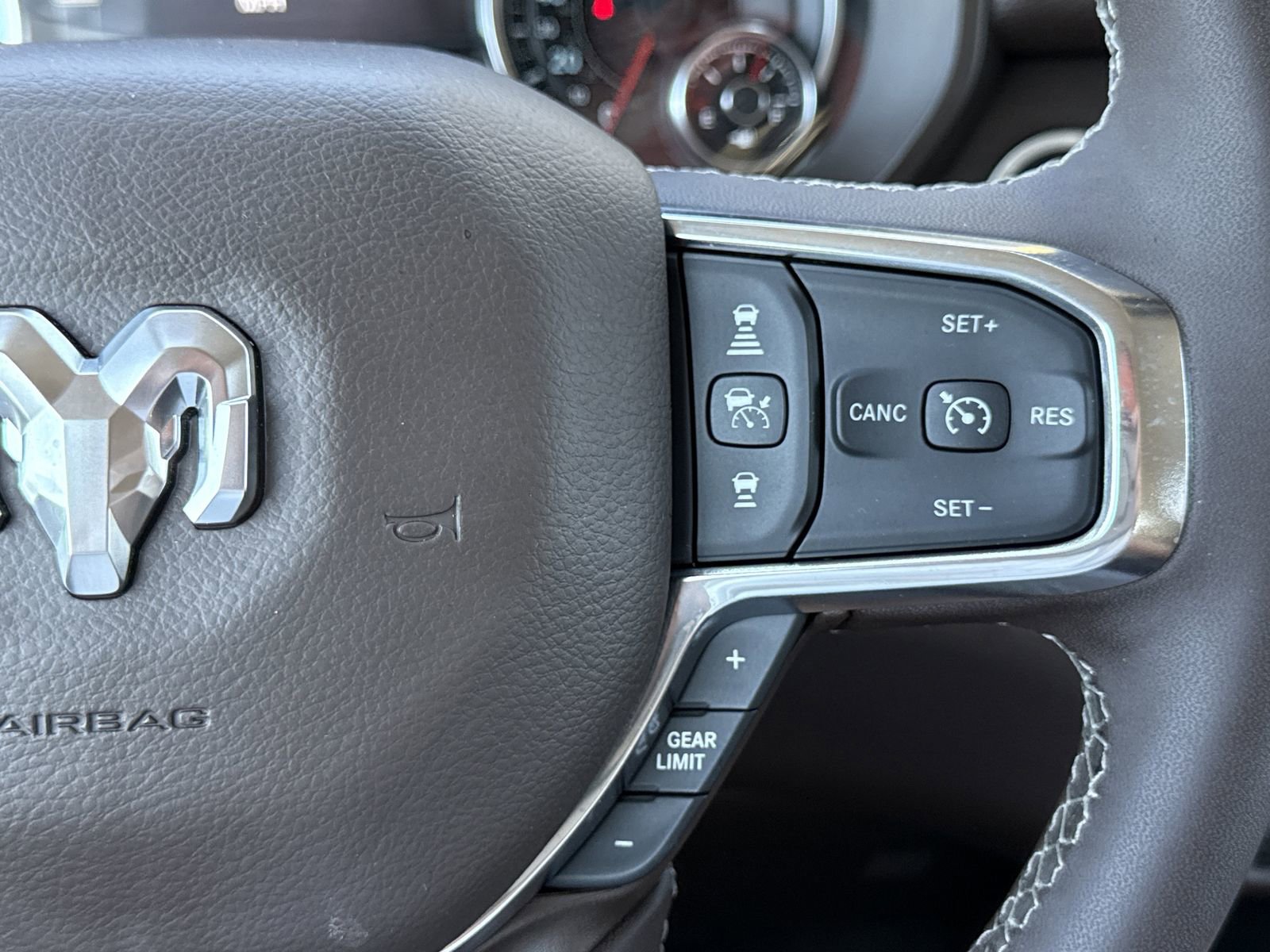 Used 2025 RAM 1500 Laramie image 19