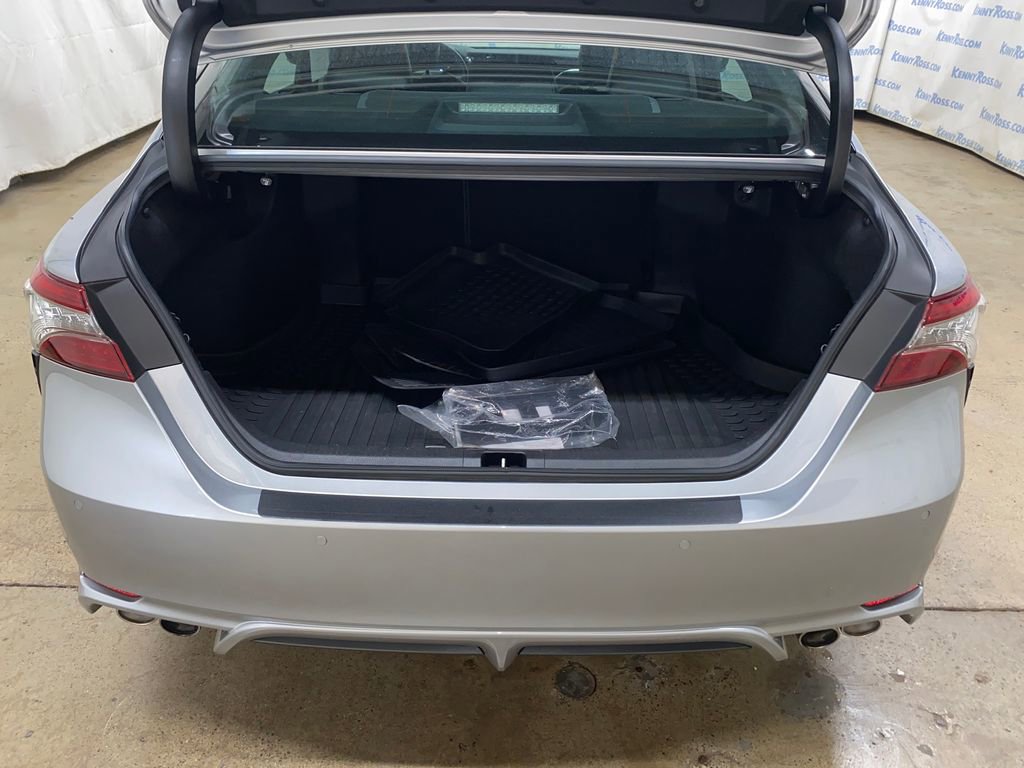 Used 2018 Toyota Camry XSE w/ Driver Assist Package FWD image 15