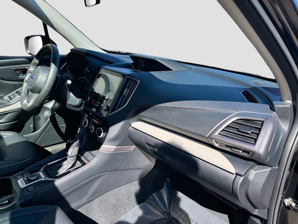 Used 2023 Subaru Forester Limited image 30