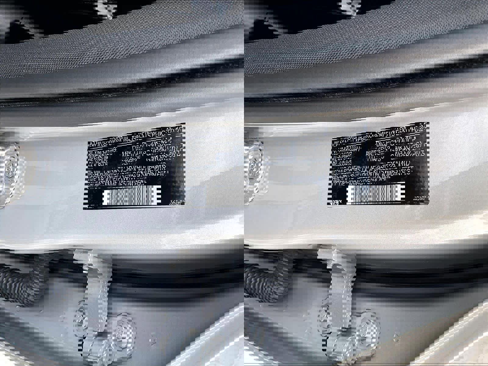 Used 2025 Volvo XC60 B5 Core AWD/4WD image 33