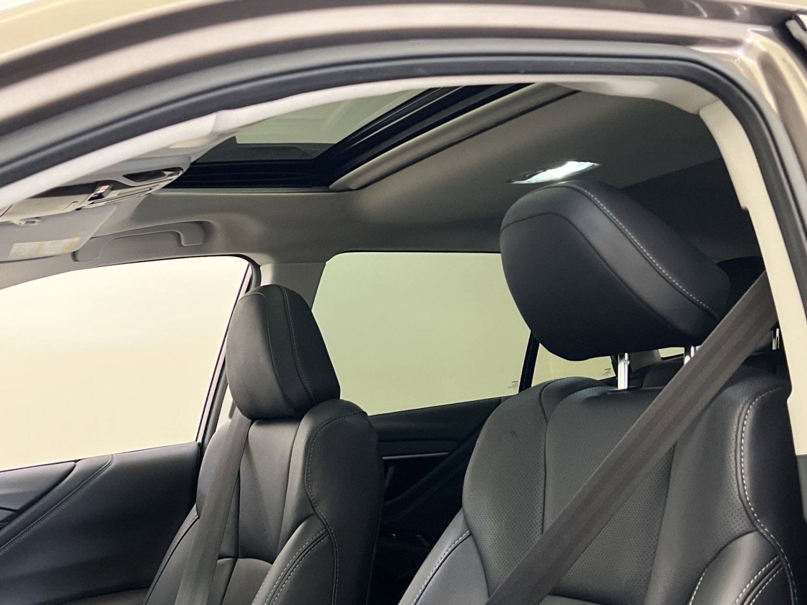 Used 2022 Subaru Outback Limited image 22