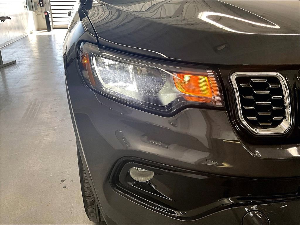 Used 2024 Jeep Compass Limited image 30