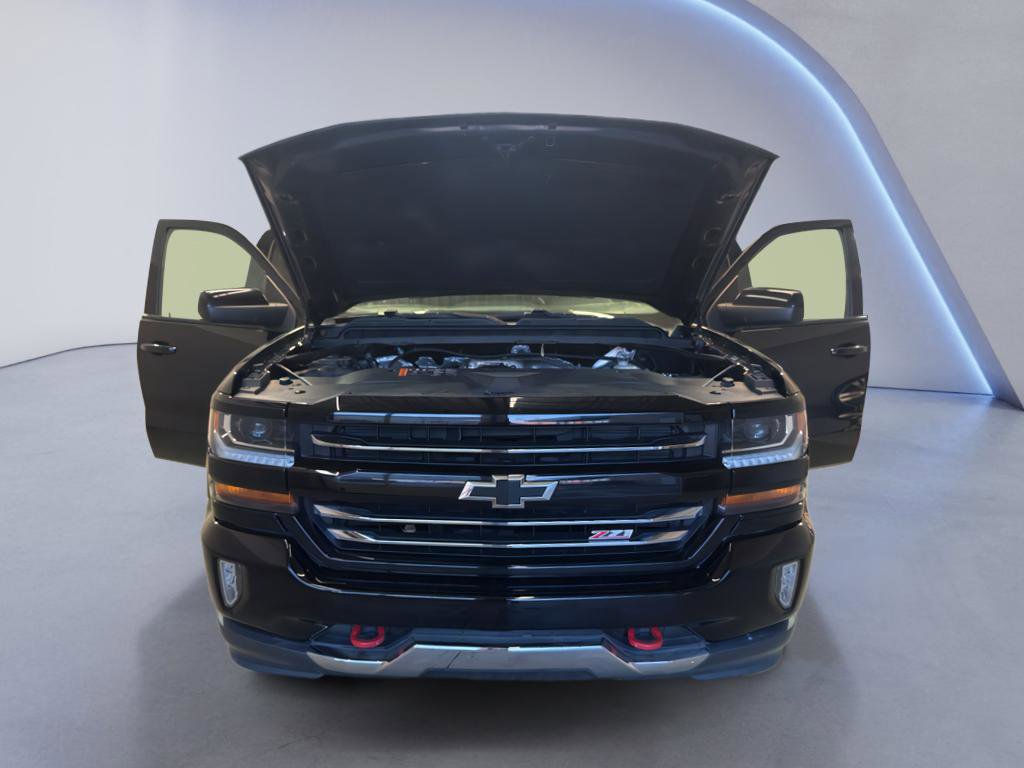 Used 2017 Chevrolet Silverado 1500 LT w/ Redline Edition image 8