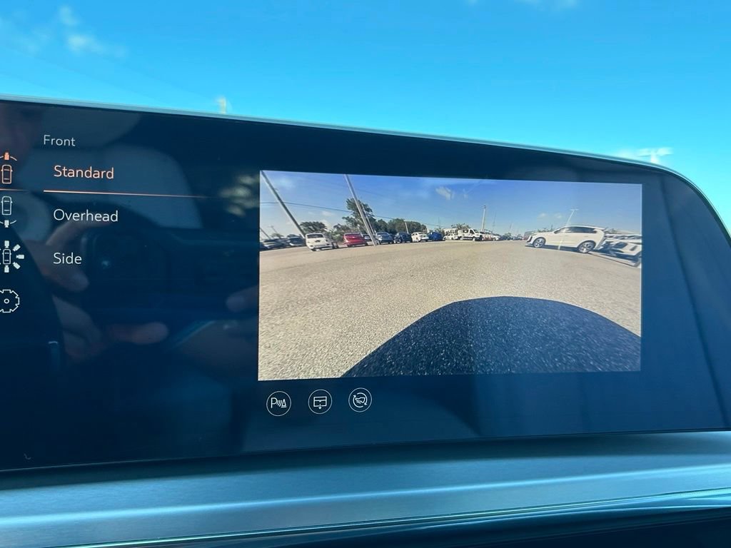 Used 2024 Cadillac Lyriq Luxury RWD image 33