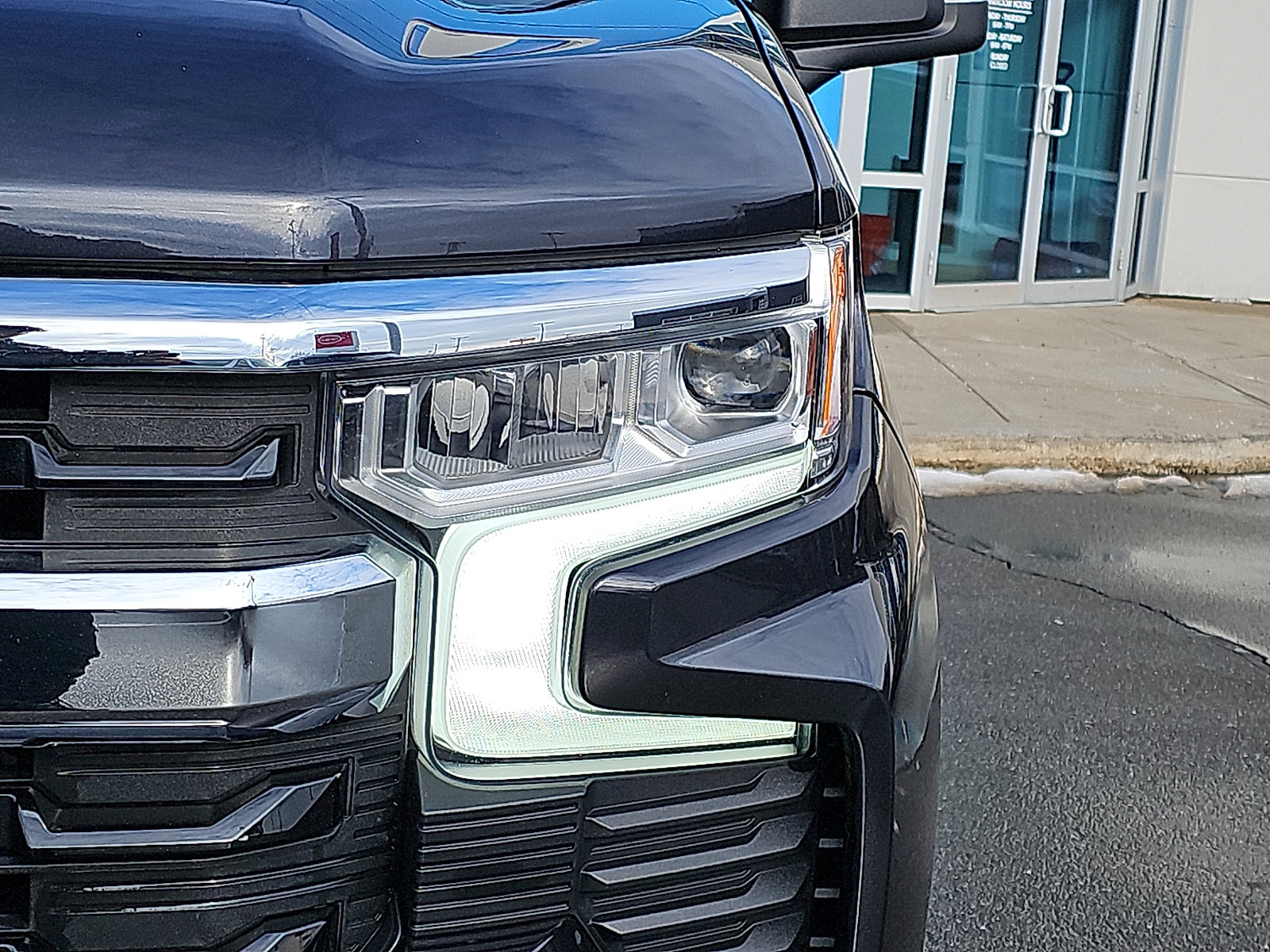 Used 2023 Chevrolet Silverado 1500 LT image 9