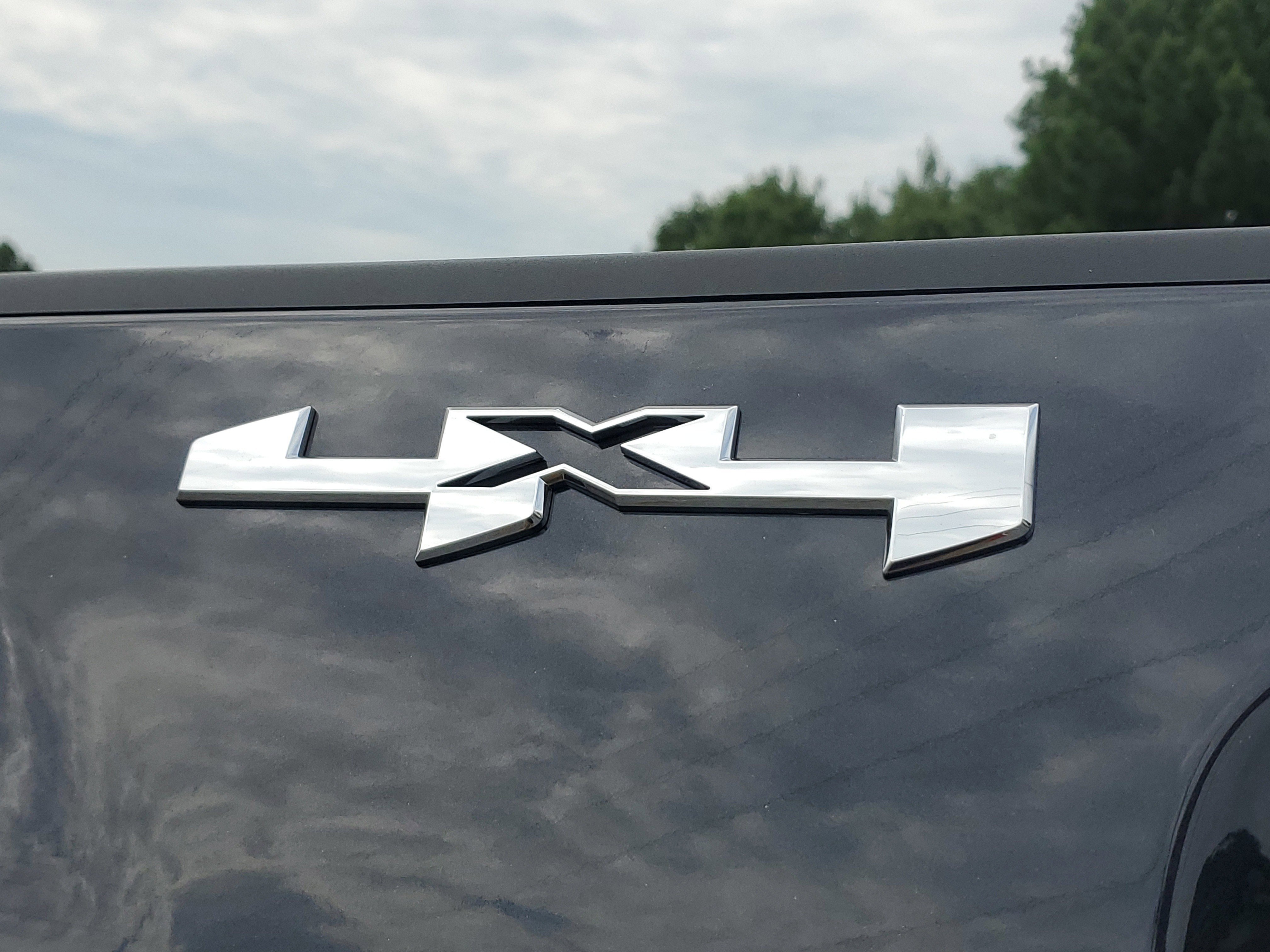 New 2025 GMC Sierra 2500 SLT w/ SLT Convenience Package image 5