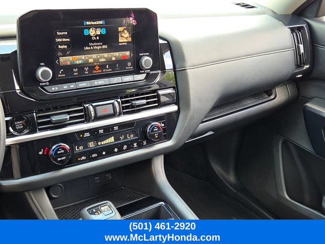 Used 2025 Nissan Pathfinder SV AWD/4WD image 26