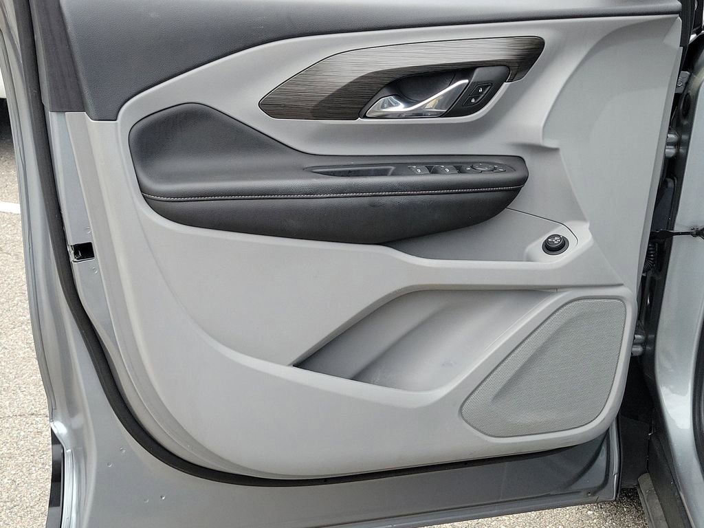 Used 2023 GMC Terrain SLE w/ Driver Convenience Package FWD image 22