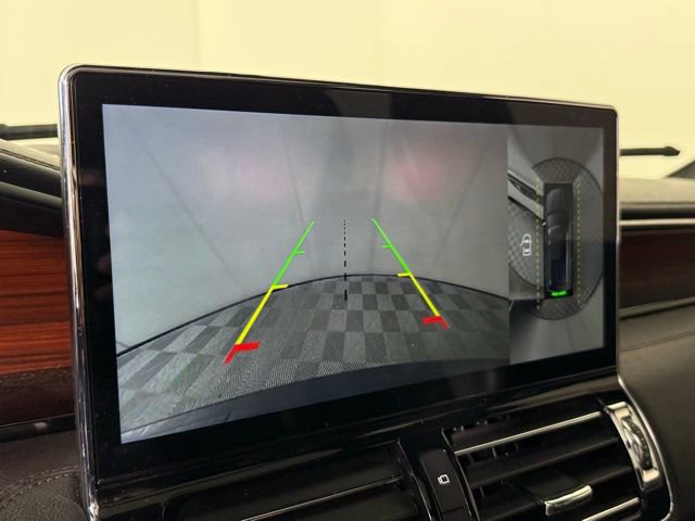 Used 2023 Lincoln Navigator Reserve image 23