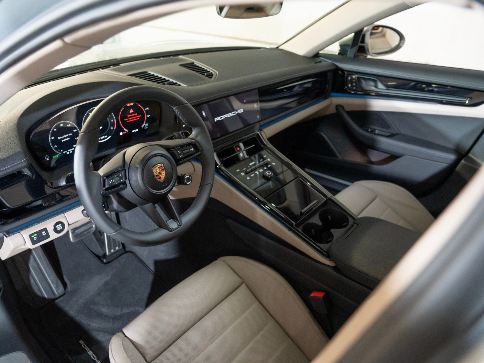 New 2026 Porsche Panamera image 4