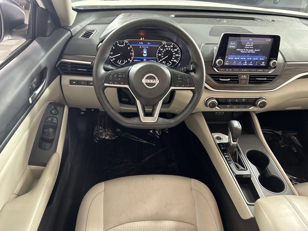 Used 2025 Nissan Altima 2.5 SV image 21