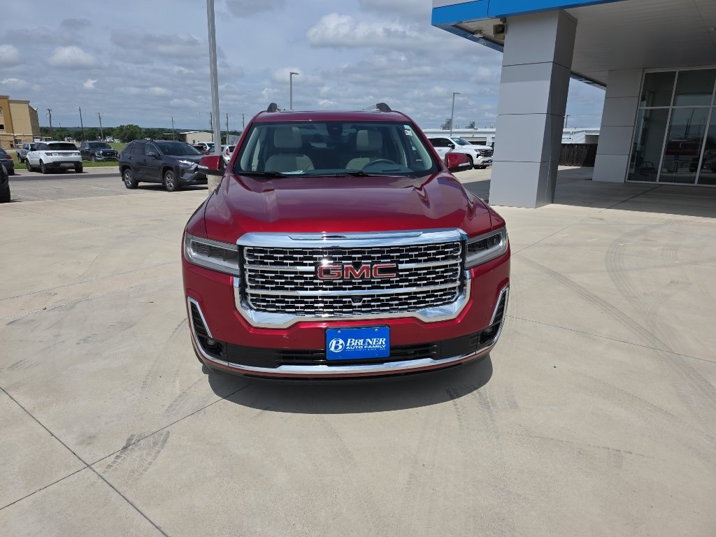 Used 2023 GMC Acadia Denali w/ Denali Technology Package FWD image 2
