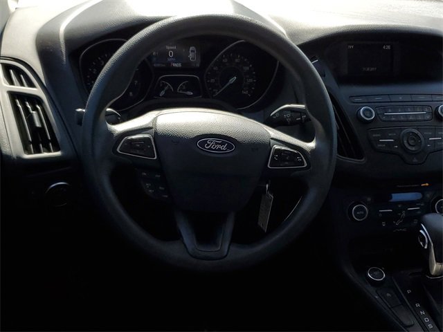 Used 2018 Ford Focus SE w/ SE Appearance Package image 11