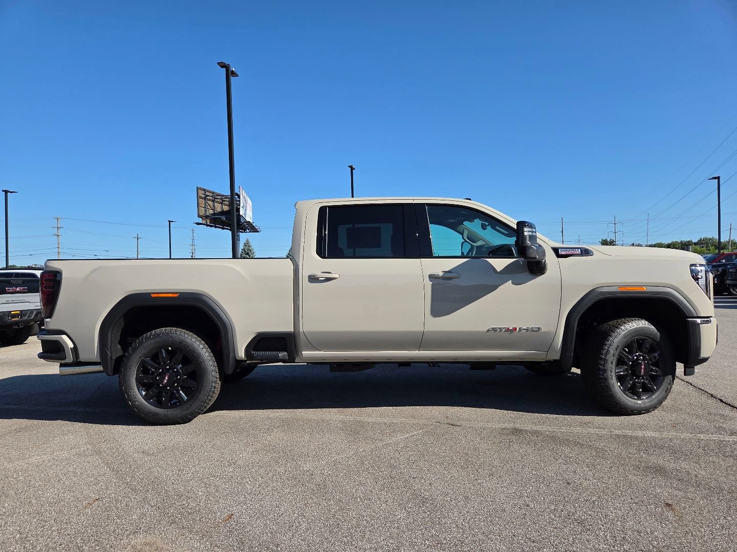 New 2026 GMC Sierra 2500 AT4 w/ AT4 Premium Plus Package AWD/4WD image 21