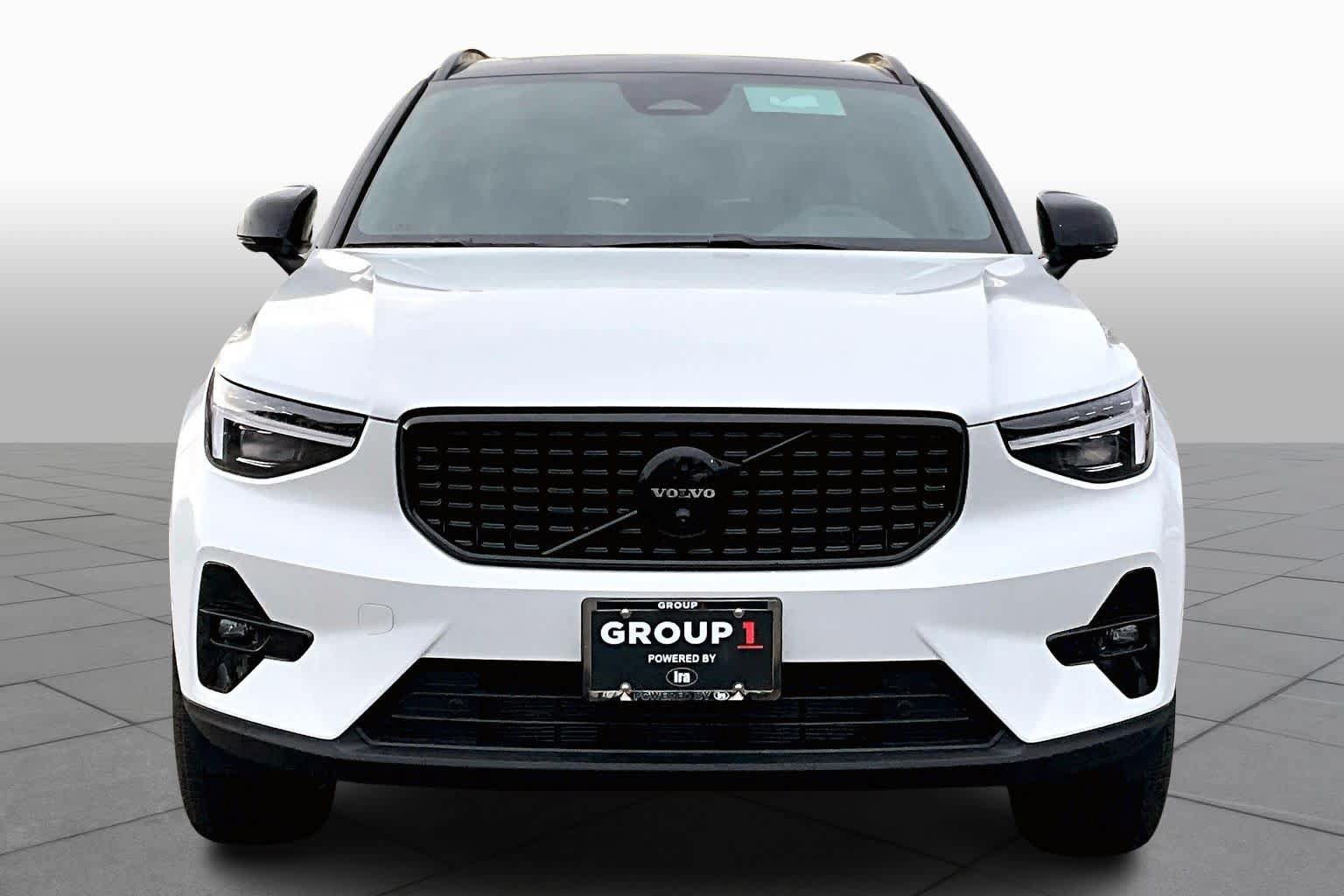 New 2026 Volvo XC40 B5 Ultra w/ Protection Package Premier AWD/4WD video 2