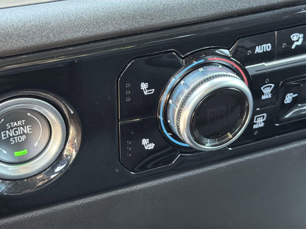 Used 2024 GMC Sierra 1500 SLE image 17