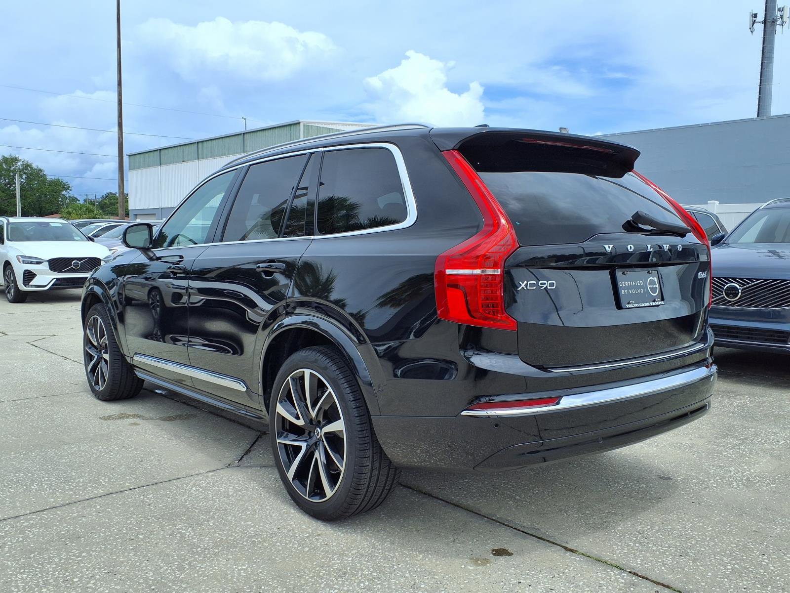 Certified 2023 Volvo XC90 B6 Plus w/ Protection Package Premier AWD/4WD image 5