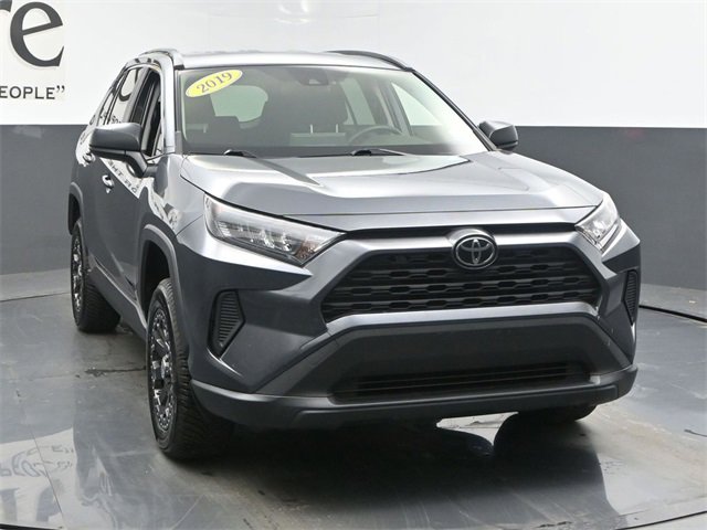 Used 2019 Toyota RAV4 LE image 50