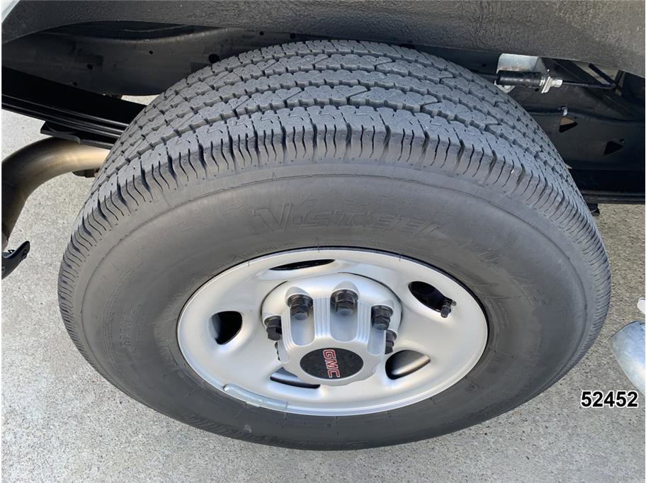 Used 2024 GMC Savana 2500 w/ Driver Convenience Package image 24