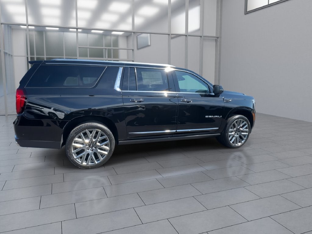 New 2026 GMC Yukon XL Denali Ultimate w/ LPO, Illumination Package AWD/4WD image 8