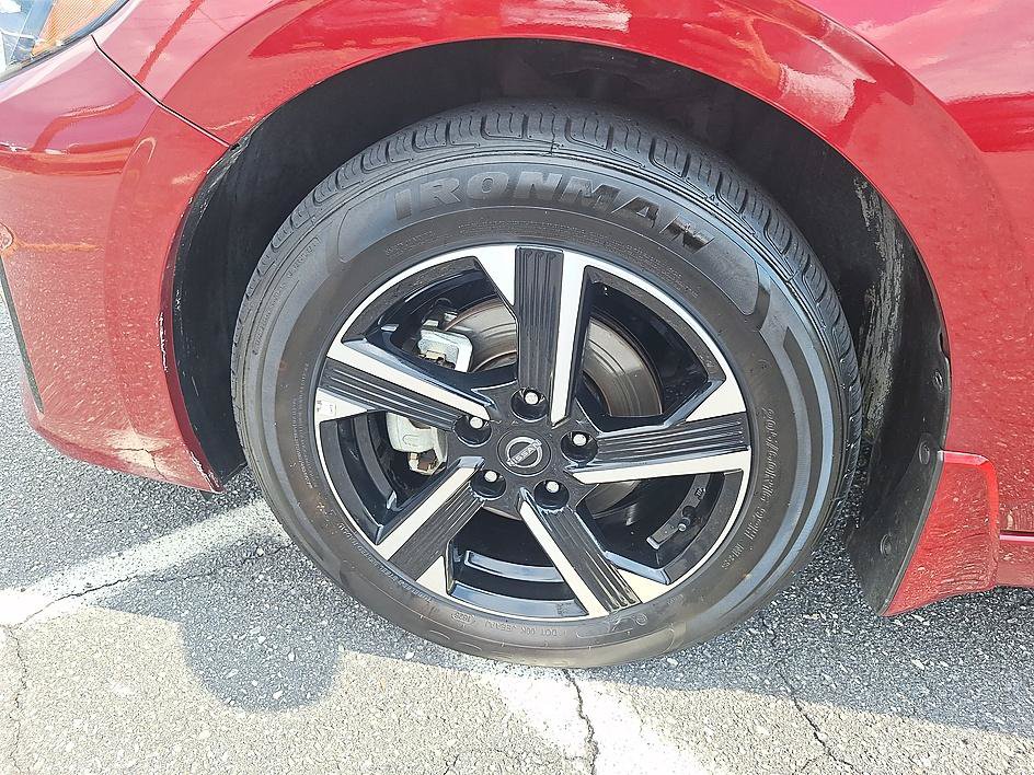 Certified 2025 Nissan Sentra SV FWD image 8